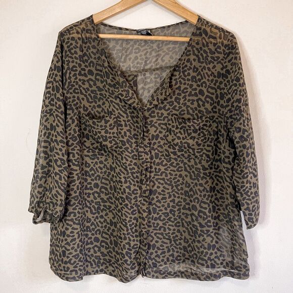 Torrid Animal Print Sheer Blouse Size 2 - Picture 1 of 6